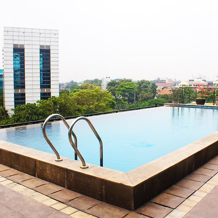The Baile Hotel Jakarta Exterior photo